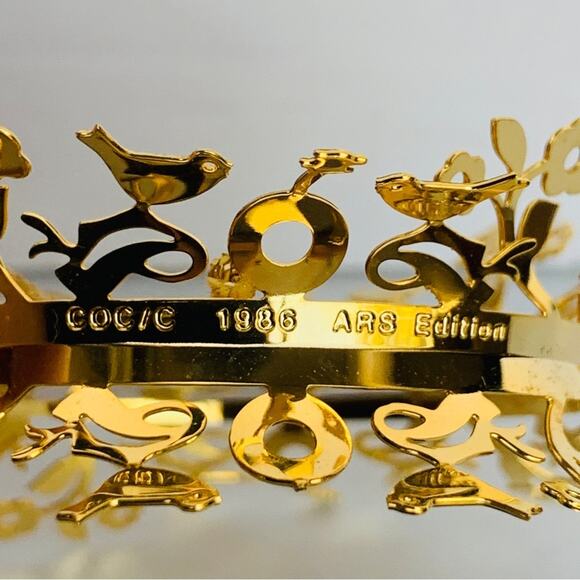 1986 Hummel Gold Ornament - Picture 5 of 10